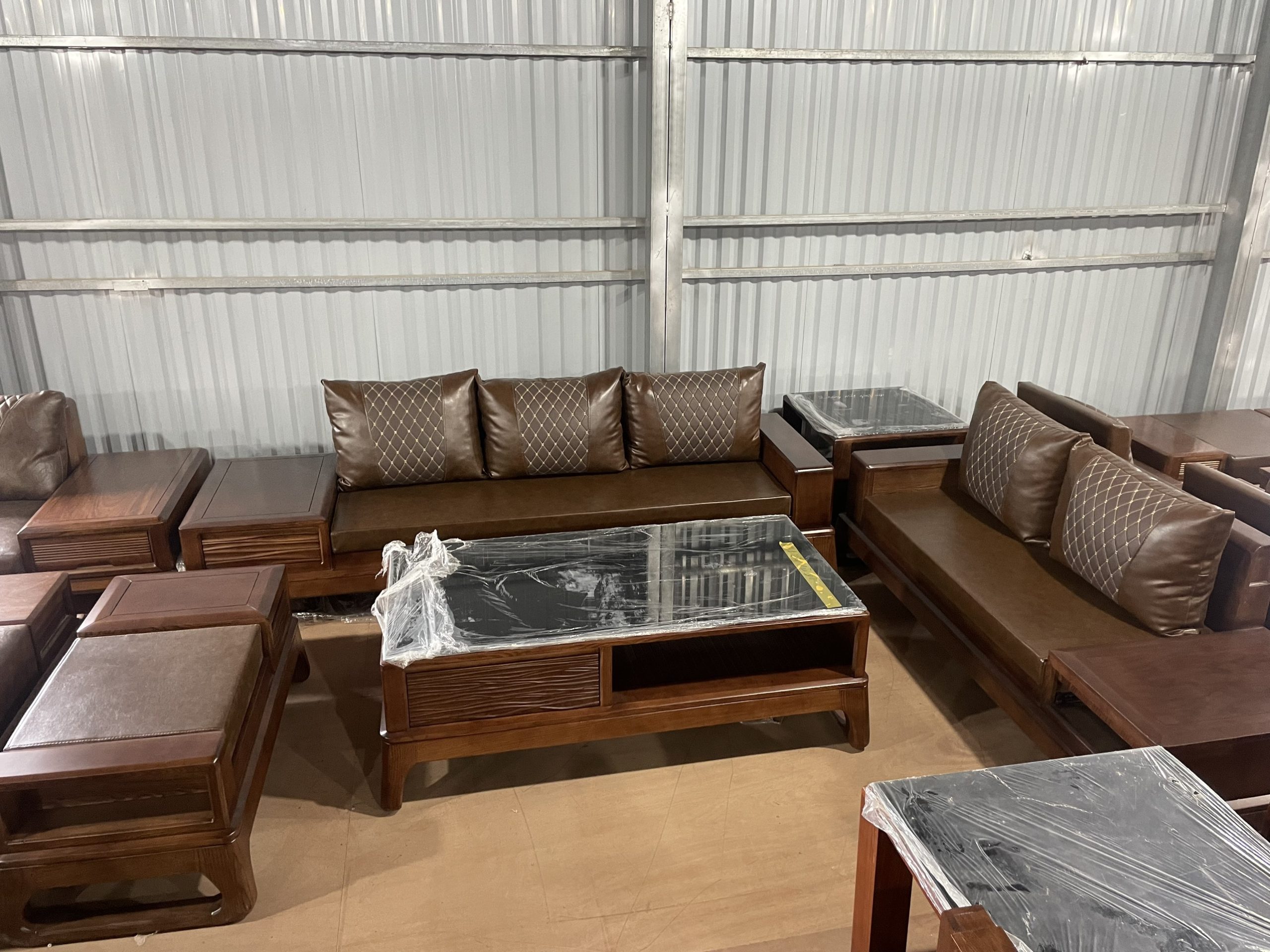 ban ghe sofa 2 vang chan quy hang day 3f 4f sf1 3 1 scaled