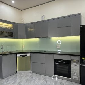 Tủ bếp nhựa Picomat, Mặt cánh Acrylic lõi MDF